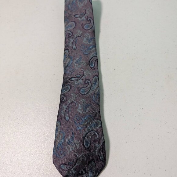 Paco Rabanne Purple Paisley 100 % Silk Necktie - Picture 7 of 7